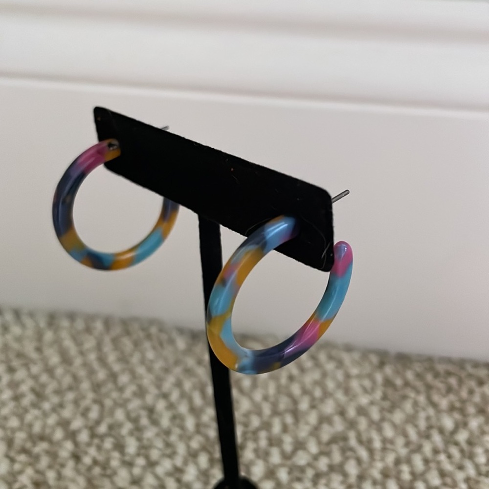 Dainty Hoop Earrings Acrylic Resin Multicolor- marbled